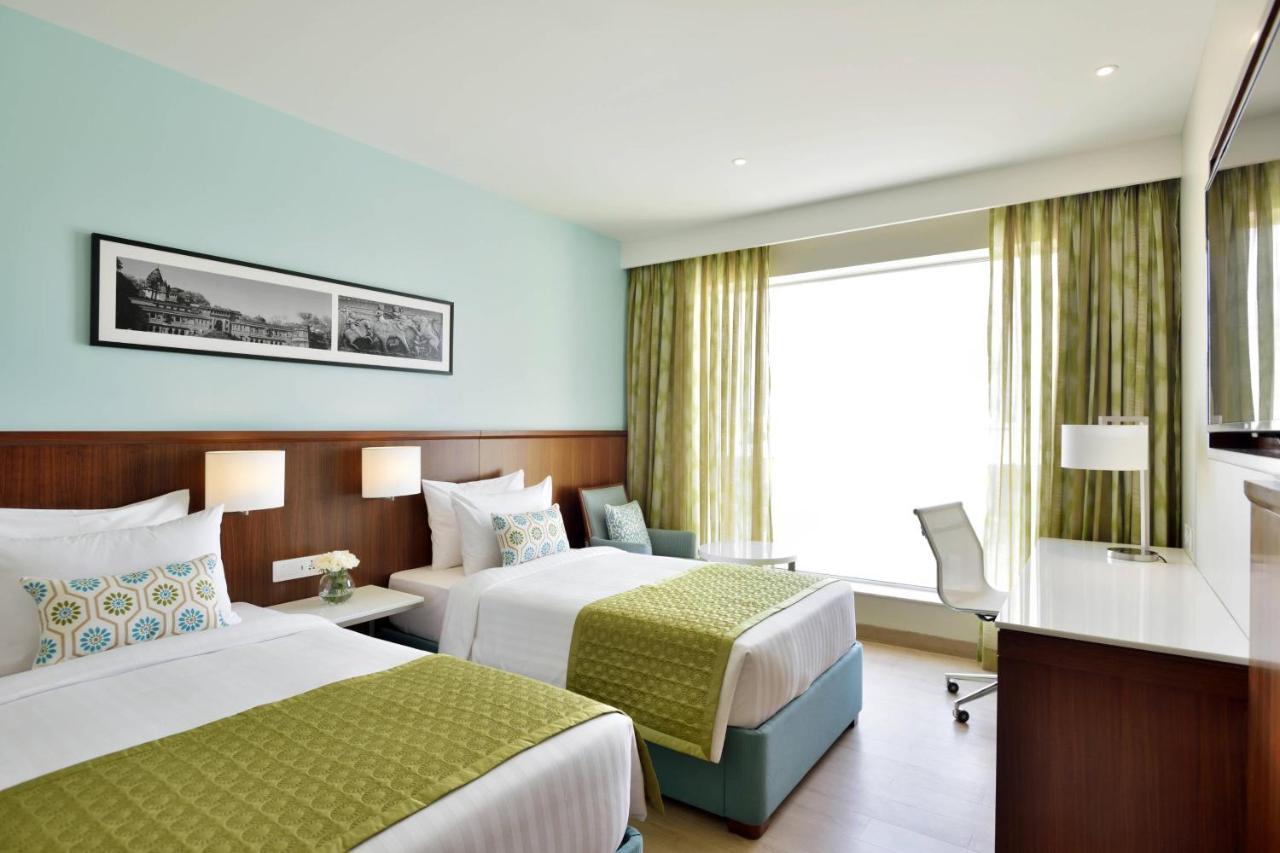 Fairfield By Marriott Indore Bagian luar foto