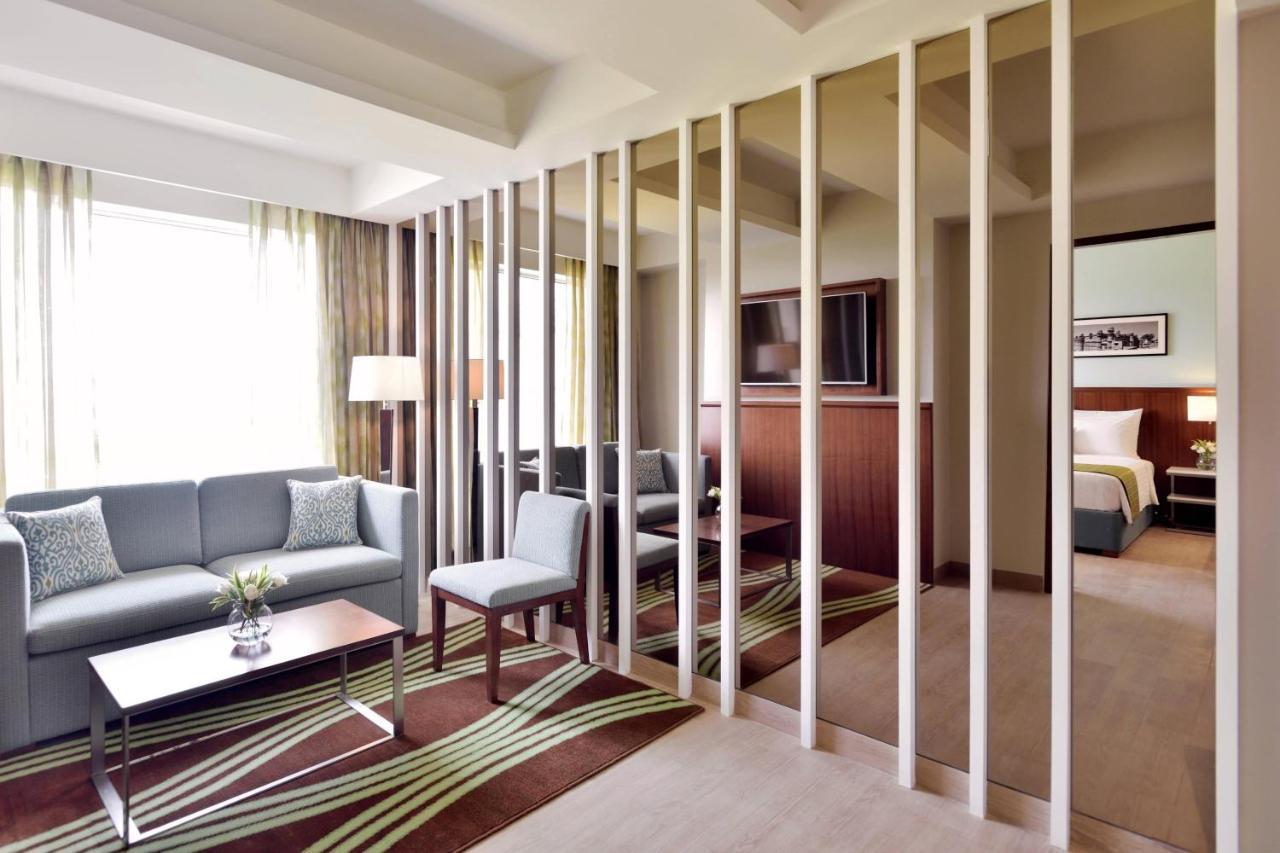 Fairfield By Marriott Indore Bagian luar foto