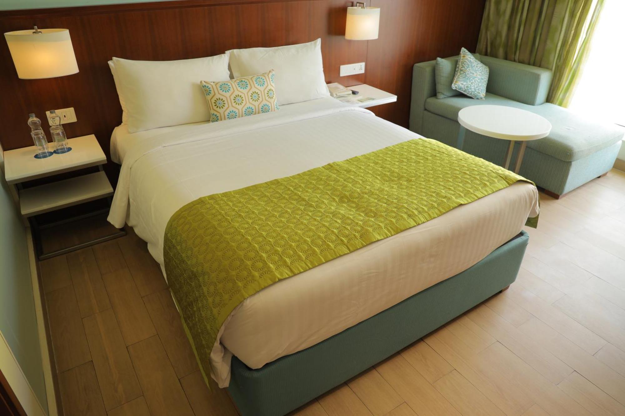 Fairfield By Marriott Indore Bagian luar foto