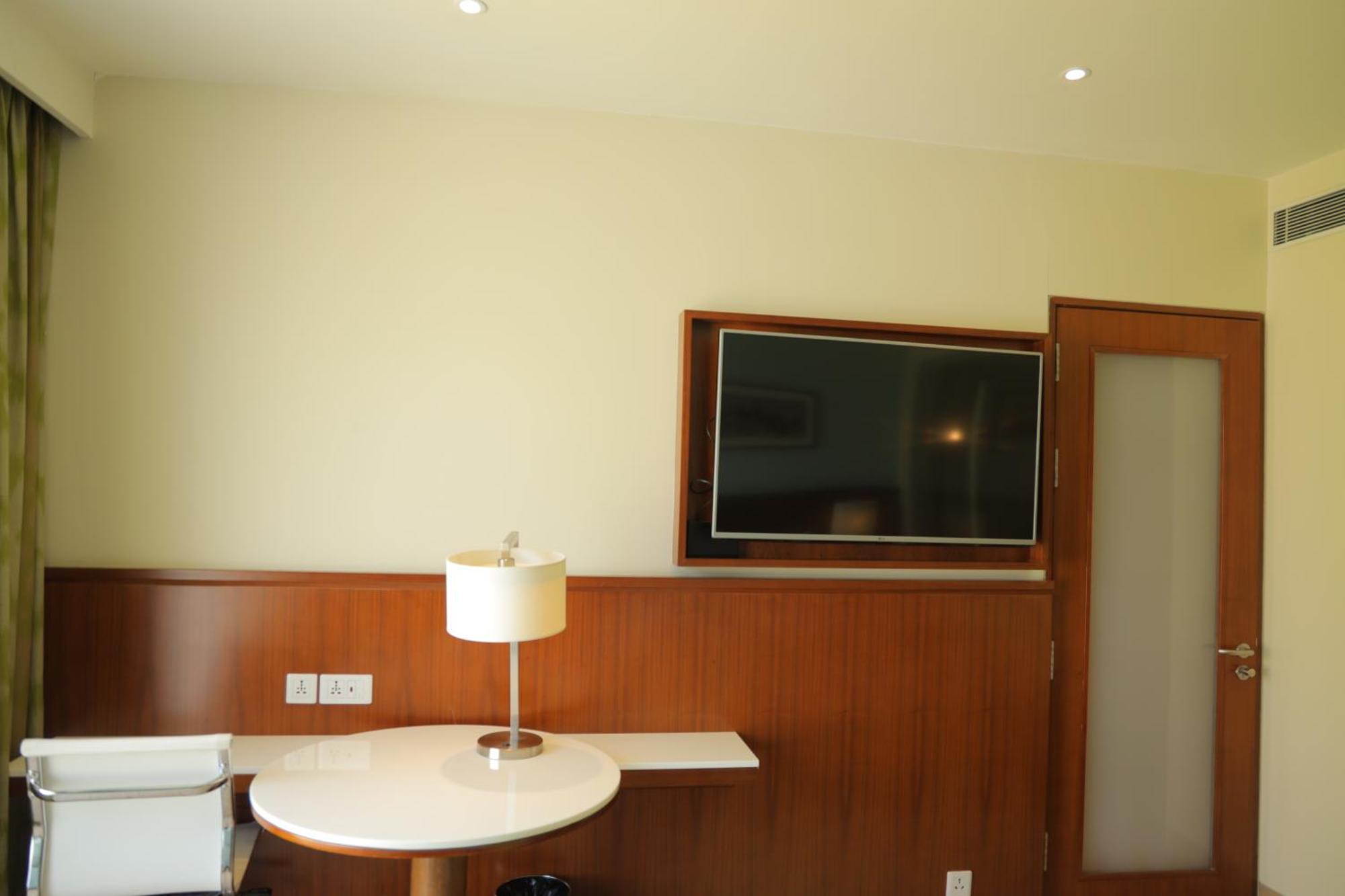 Fairfield By Marriott Indore Bagian luar foto