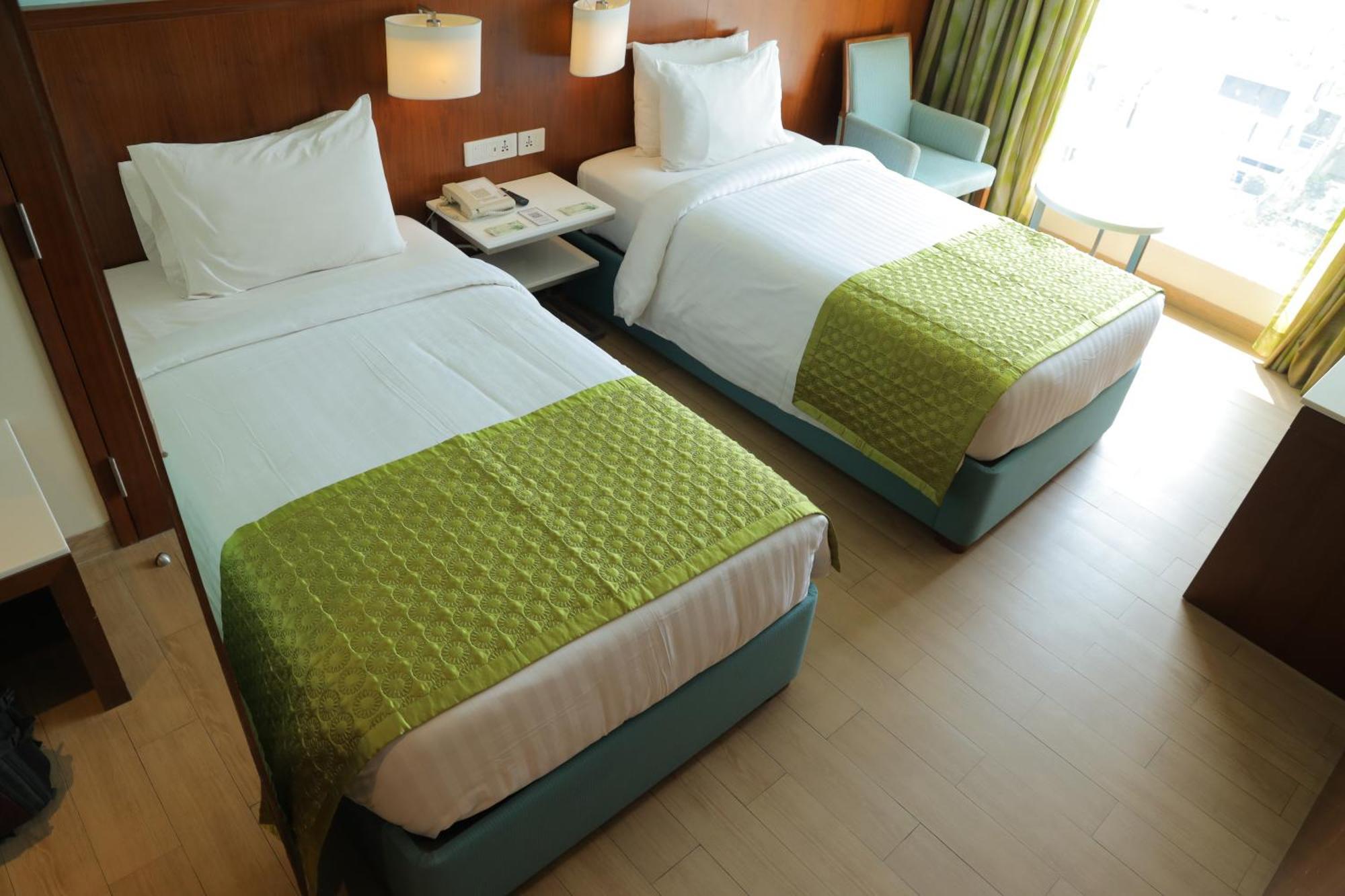 Fairfield By Marriott Indore Bagian luar foto