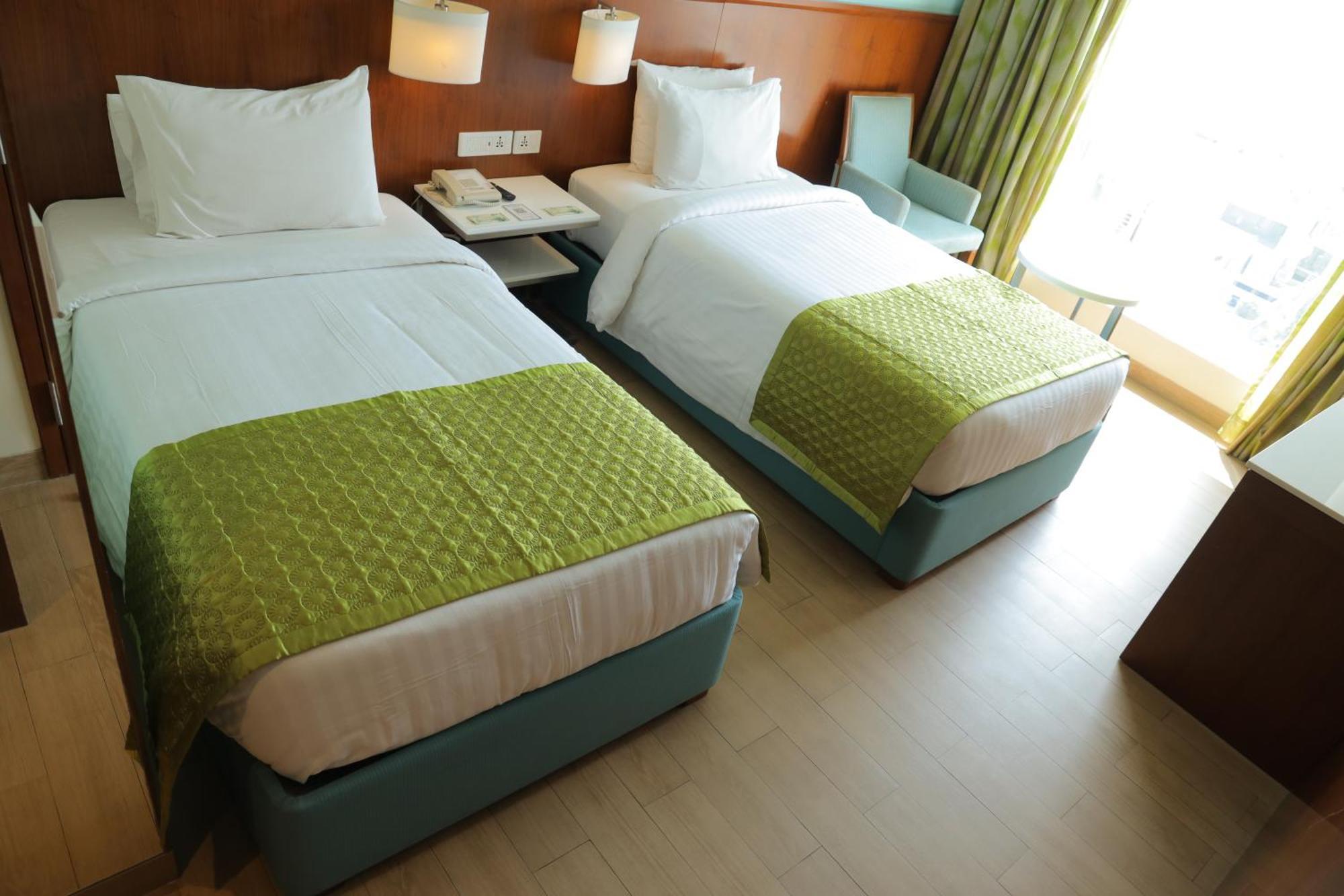 Fairfield By Marriott Indore Bagian luar foto
