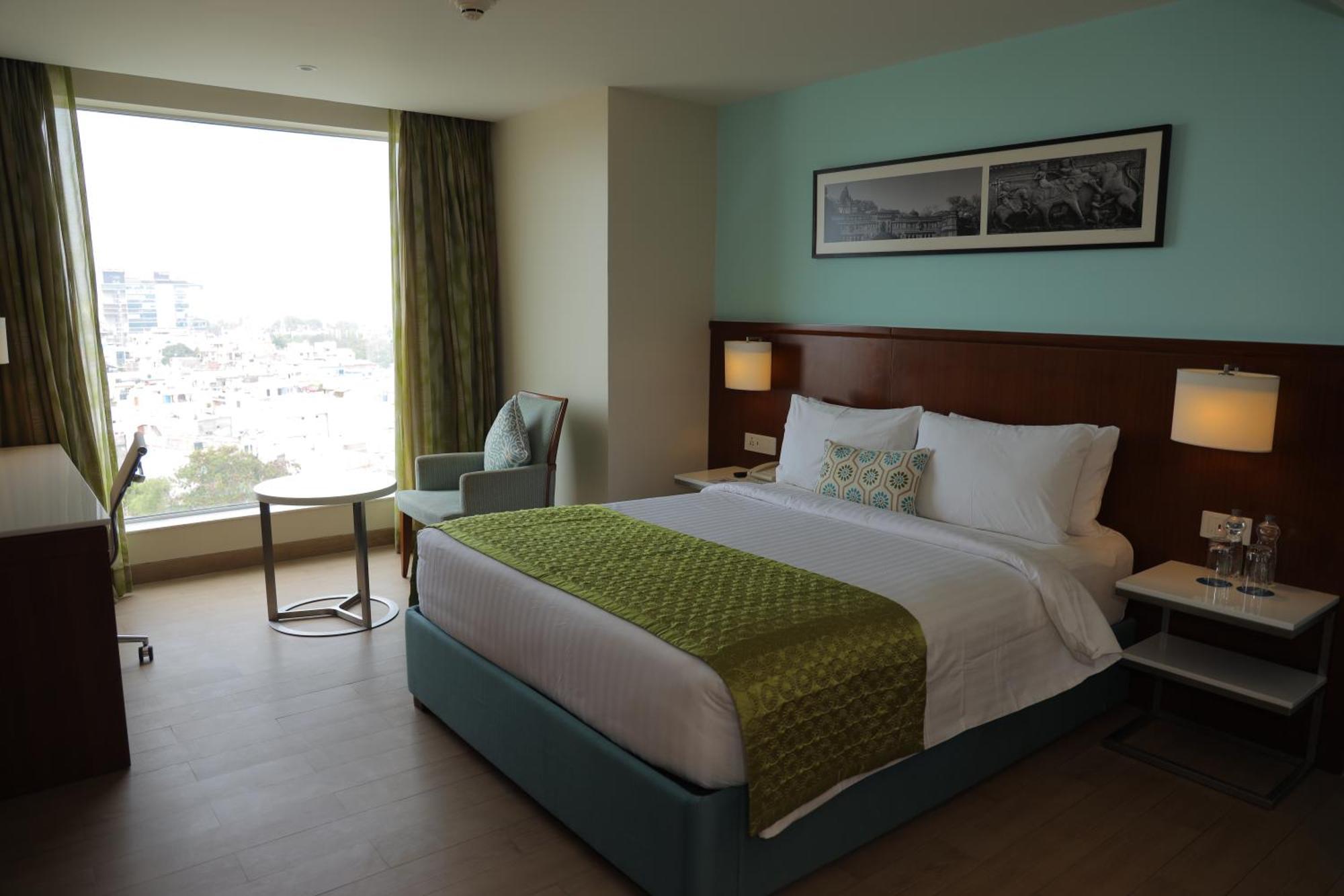Fairfield By Marriott Indore Bagian luar foto