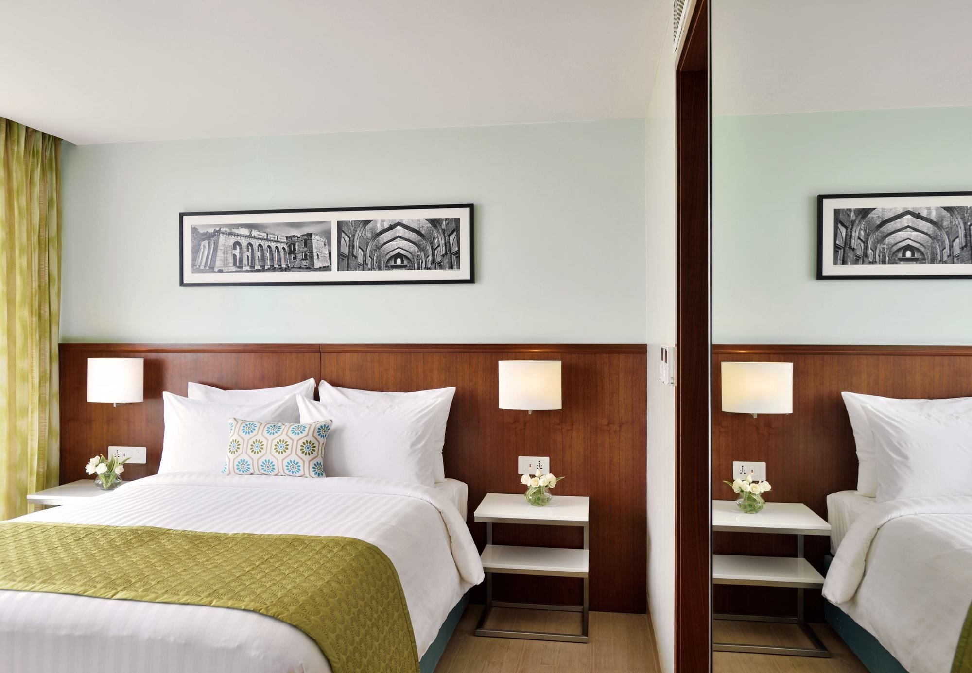 Fairfield By Marriott Indore Bagian luar foto